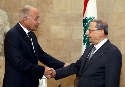 أبو الغيط يلتقي بالرئيس اللبناني