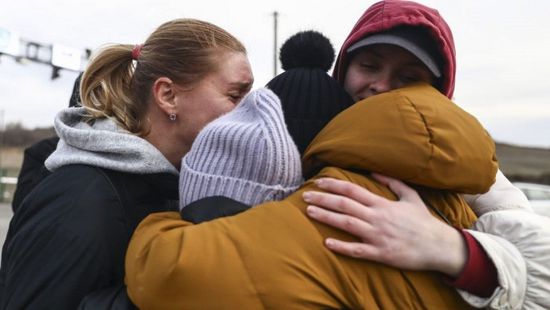 إجلاء 150 ألف شخص عبر ممرات إنسانية بأوكرانيا