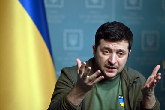 زيلينسكي يدعو أوروبا لدعم أوكرانيا بالأسلحة