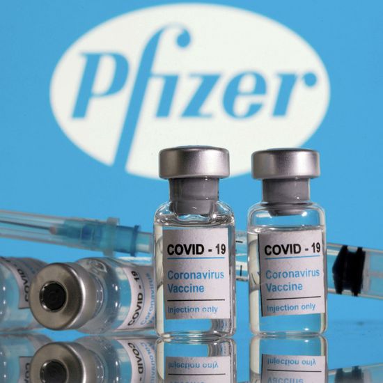 "فايزر" تعلن حاجة العالم لجرعة رابعة من اللقاح
