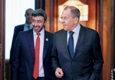 بينها اليمن.. وزير خارجية الإمارات يكشف كواليس محادثاته في روسيا