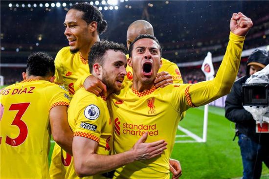 تعرف على أهم مباريات اليوم الجمعة والقنوات الناقلة