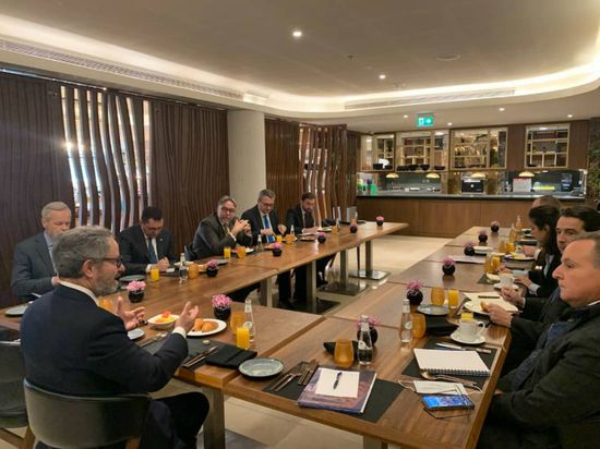 فينالس يحشد البعثات الأوروبية لدعم عملية السلام باليمن