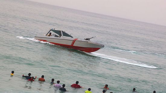 فريق الخبراء الأممي يطلع على جهود تأمين سواحل حضرموت