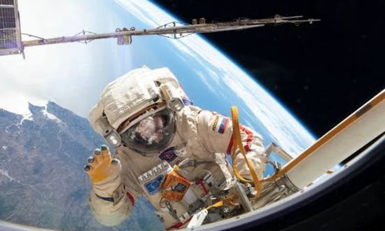 كبسولة تحمل 3 رواد روس تصل إلى الفضاء الدولية