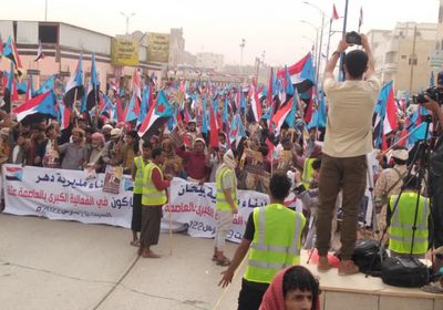 بالقنابل الصوتية.. محاولات ترويع لرافضي الكيانات اليمنية في شبوة