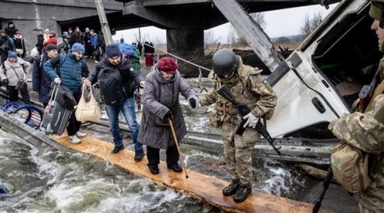 أوكرانيا: إنشاء 10 ممرات لهروب السكان المدنيين المحاصرين