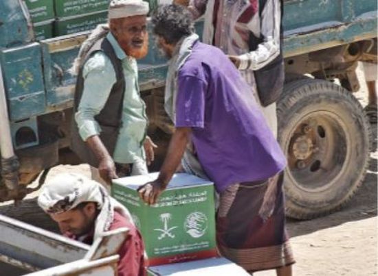 توزيع أكثر من 26 طن أغذية في أبين