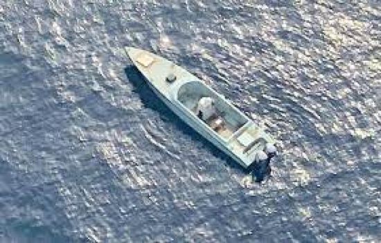  تدمير زورق حوثي مفخخ قبالة الحديدة