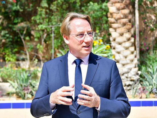 طالب بوقفها.. لودوفيك بوي: الاعتداءات الحوثية تهدد أمن السعودية