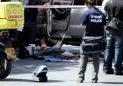 فلسطيني يطعن شرطيين إسرائيليين بالقدس