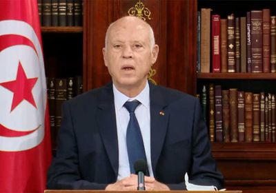 الرئيس التونسي يؤكد إشراك المواطنين في إبداء آرائهم بالنظام