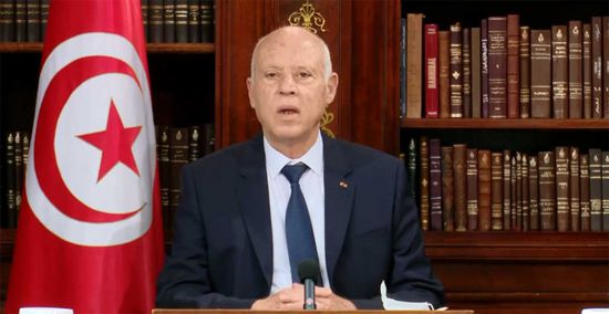 الرئيس التونسي يؤكد إشراك المواطنين في إبداء آرائهم بالنظام