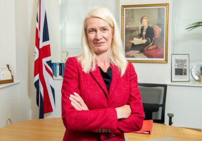 ميلينج: الهجمات الحوثية الجبانة تستهدف المدنيين