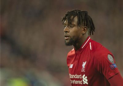 ميلان الإيطالي يفكر في مهاجم ليفربول