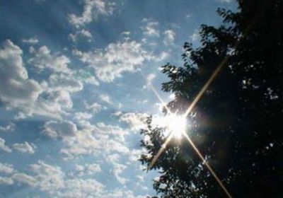 أجواء صحوة تميل للغيوم في المناطق الساحلية