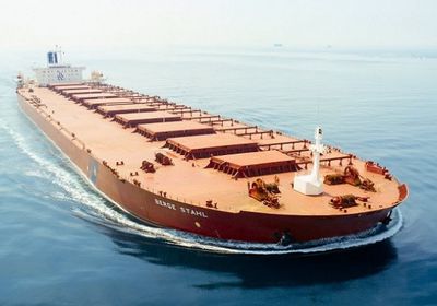 البرلمان العربي يدين إطلاق زورقين حوثيين لاستهداف ناقلات نفط