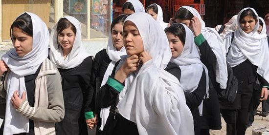 "طالبان" تغلق المدارس الثانوية للبنات