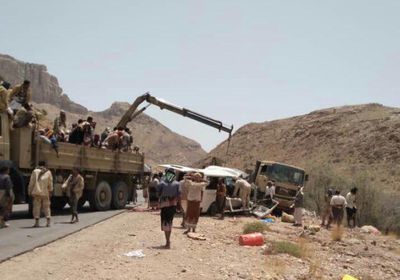 وفاة 8 من مقاتلي "العمالقة" في حادث مروري بمفرق الصعيد