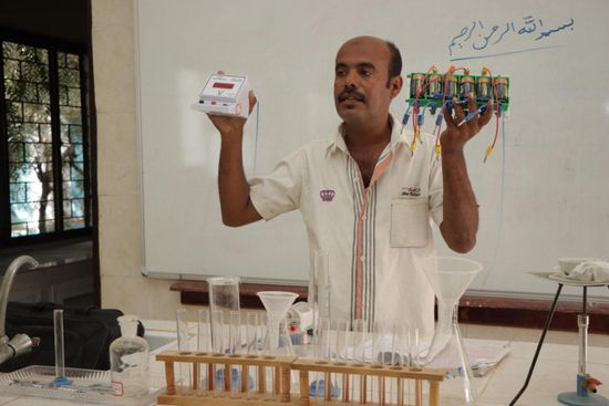 يونيسف ترمم 230 مختبر علوم لمدارس 14 محافظة