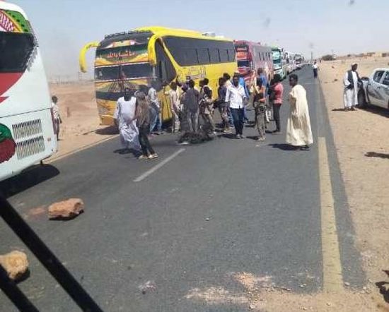 الخرطوم تبدأ في نقل آلاف السودانيين العالقين بليبيا