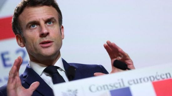 بسبب تصريحات بايدن.. ماكرون يحذّر من تصعيد النزاع في أوكرانيا 