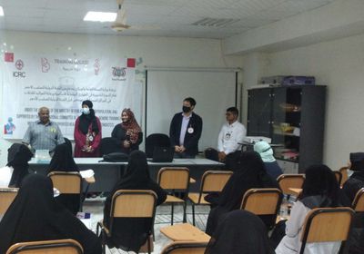 تدريب 13 قابلة على الرعاية الطارئة لحديثي الولادة بعدن