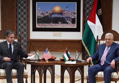 محمود عباس يطالب الإدارة الأمريكية بدفع عملية السلام