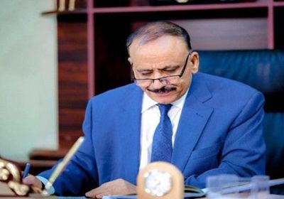 وزير النقل يخصص 12 حافلة لطلاب جامعة عدن