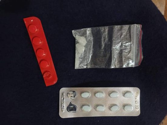 الإطاحة بمدمن مخدرات في المكلا