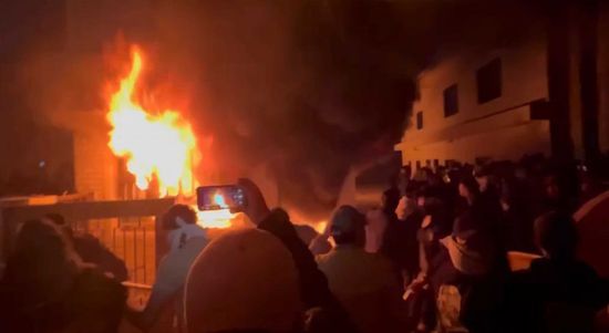 العراق.. اقتحام مقرا للحزب الديمقراطي الكردستاني في بغداد 