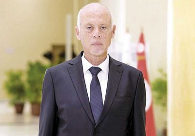 الرئيس التونسي يحذر البرلمان من عقد جلسات