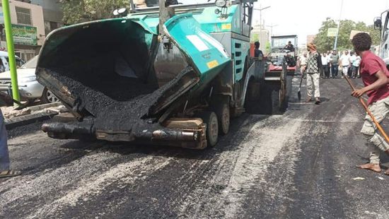 مشروع لسفلتة شارع القطيبي في المنصورة