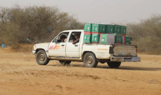 "سلمان للإغاثة" يوزع 860 طن أغذية في حجة