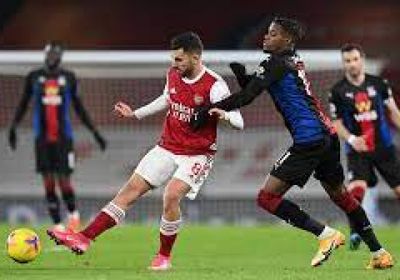 ثلاثية كريستال بالاس تهوي بأرسنال للمركز الخامس