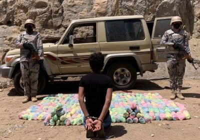 القبض على50 متهمًا خلال تهريب مخدرات بالسعودية