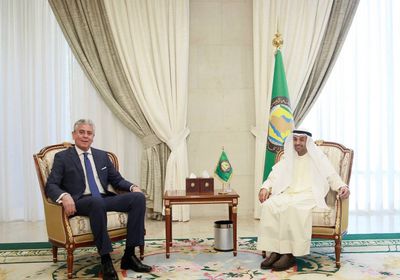 الحجرف: المشاركة الدولية في تنمية اليمن ضرورية