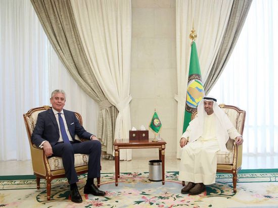 الحجرف: المشاركة الدولية في تنمية اليمن ضرورية