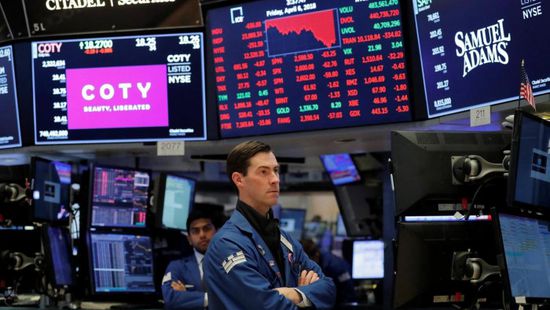 مؤشر سوق الأسهم الأمريكية يغلق على انخفاض