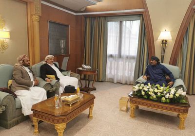 شيوخ مأرب تهنئ الزُبيدي بتشكيل المجلس الرئاسي