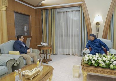 وزير الخارجية يؤكد لـ "الزُبيدي" تجاوبه مع توجيهات "الرئاسي"