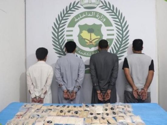 62 ألف قرص إمفيتامين مخدر بحوزة 4 يمنيين في جدة