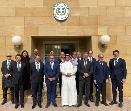 سفير أوروبا بالسعودية يهنئ بتشكيل مجلس القيادة الرئاسي