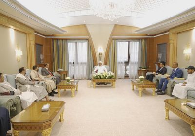 الزُبيدي يطمئن مشايخ صنعاء: "المرحلة المقبلة مختلفة"