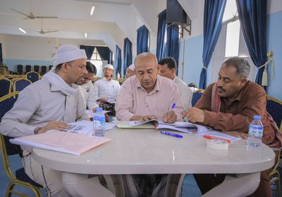 يونيسف تبني قدرات 100 معلم على الدعم النفسي بسيئون