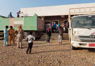 حديبو تستقبل مساعدات إنسانية من حاكم عجمان