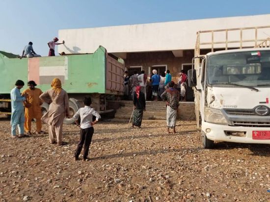حديبو تستقبل مساعدات إنسانية من حاكم عجمان
