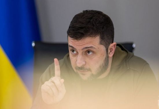 زيلينسكي يحذر من استخدام روسيا أسلحة كيميائية