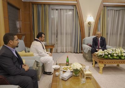 رئيس الانتقالي ووكيل الخارجية يبحثان دور الوزارة