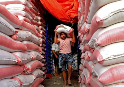 صحيفة تبرز دعم البنك الدولي للمتضررين من كورونا باليمن